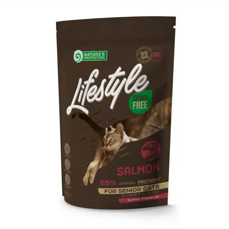 Сухий корм Nature's Protection Lifestyle Senior з лососем для літніх котів