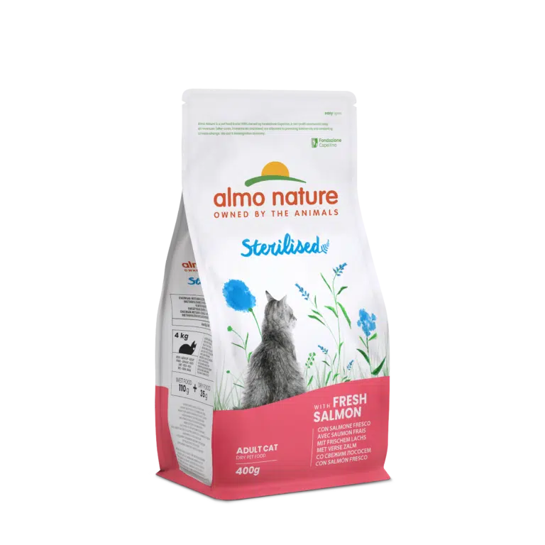 Сухий корм для дорослих стерилізованих котів Almo Nature Holistic Cat зі свіжим лососем