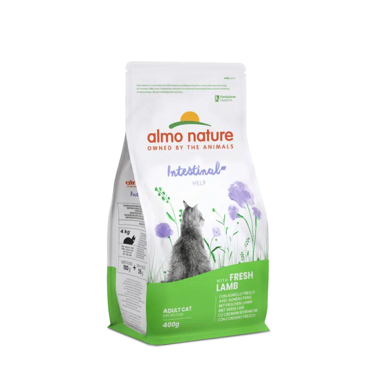 Сухий корм Almo Nature Holistic для дорослих котів з чутливим травленням з ягням