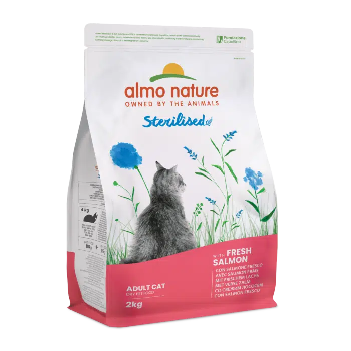 Сухий корм для дорослих стерилізованих котів Almo Nature Holistic Cat зі свіжим лососем