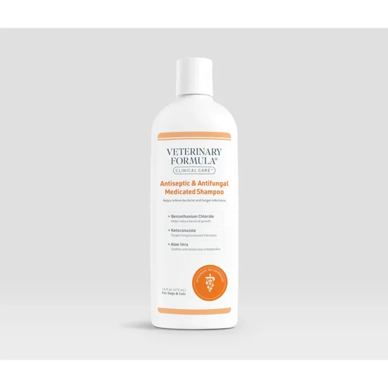 Лікувальний шампунь для собак і котів із хлоридом бензетонію та кетоконазолом Veterinary Formula Clinical Care Antiseptic&Antifungal Medicated Shampoo