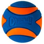 Игрушка CHUCKIT! ULTRA SQUEAKER BALL теннисный мяч ультра с пищалкой для собак