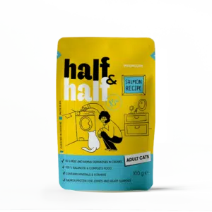 Вологий корм для дорослих котів Half&Half з лососем, 100 г
