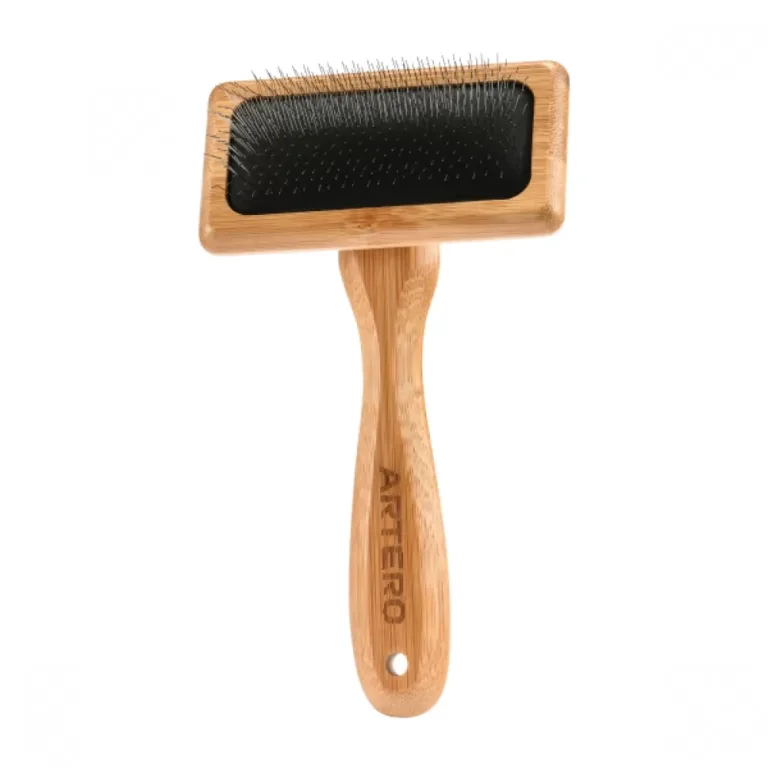 Щітка для видалення підшерстя маленька Artero Nature Collection для тварин, 9х5 см