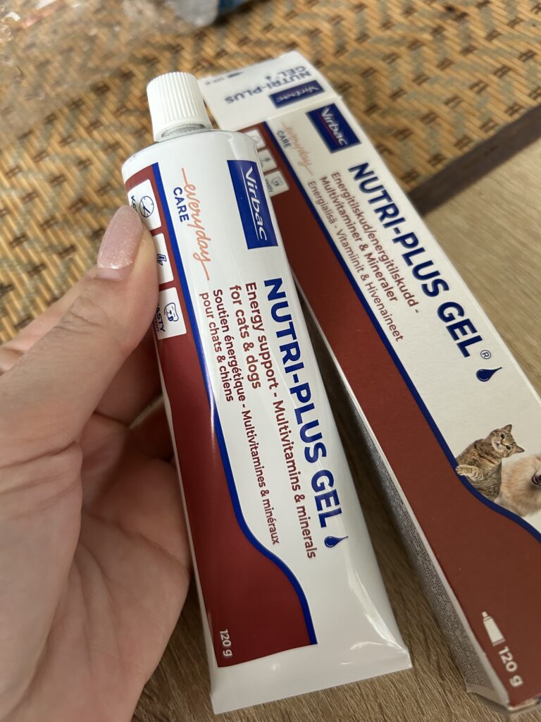 Вітамінно-мінеральна добавка Virbac Nutri-Plus Gel - медіа 2 з 2
