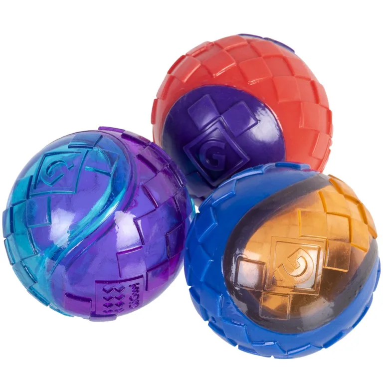 Іграшка для собак Три м'ячі з пискавкою GiGwi Ball, гума, 5 см