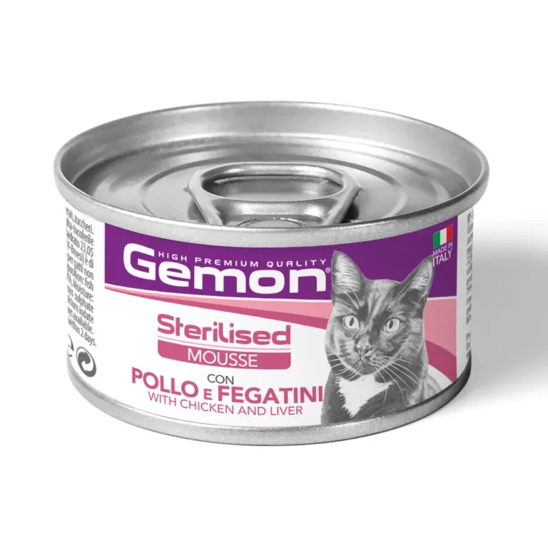 Вологий корм для стерилізованих котів Gemon Cat Sterilised мус з куркою та курячою печінкою, 85 г